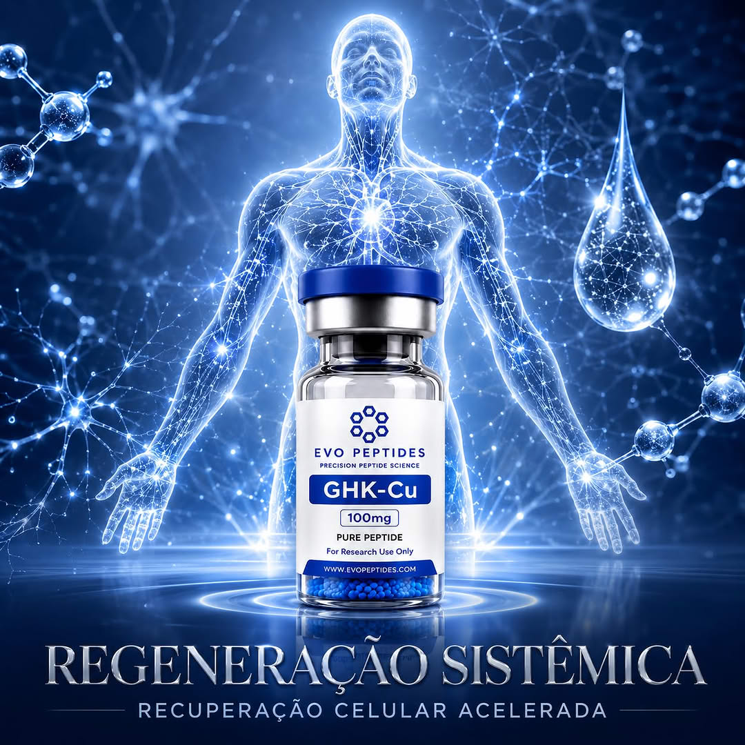 Frasco GHK-Cu da EVO Peptides diante de uma composição científica azul